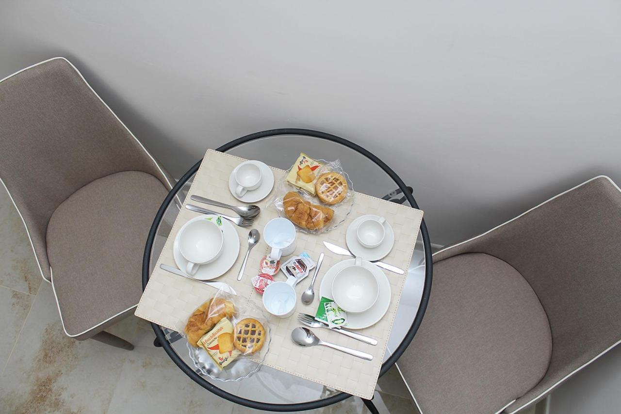 Antonietta De Pace Rooms By Napoli Milionaria B&B Exterior foto